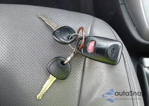 2015 Hyundai Elantra Limited from USA, damaged, VIN 5NPDH4AE2FH640735